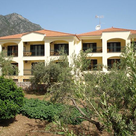 Hotel Patelis Poúlithra エクステリア 写真