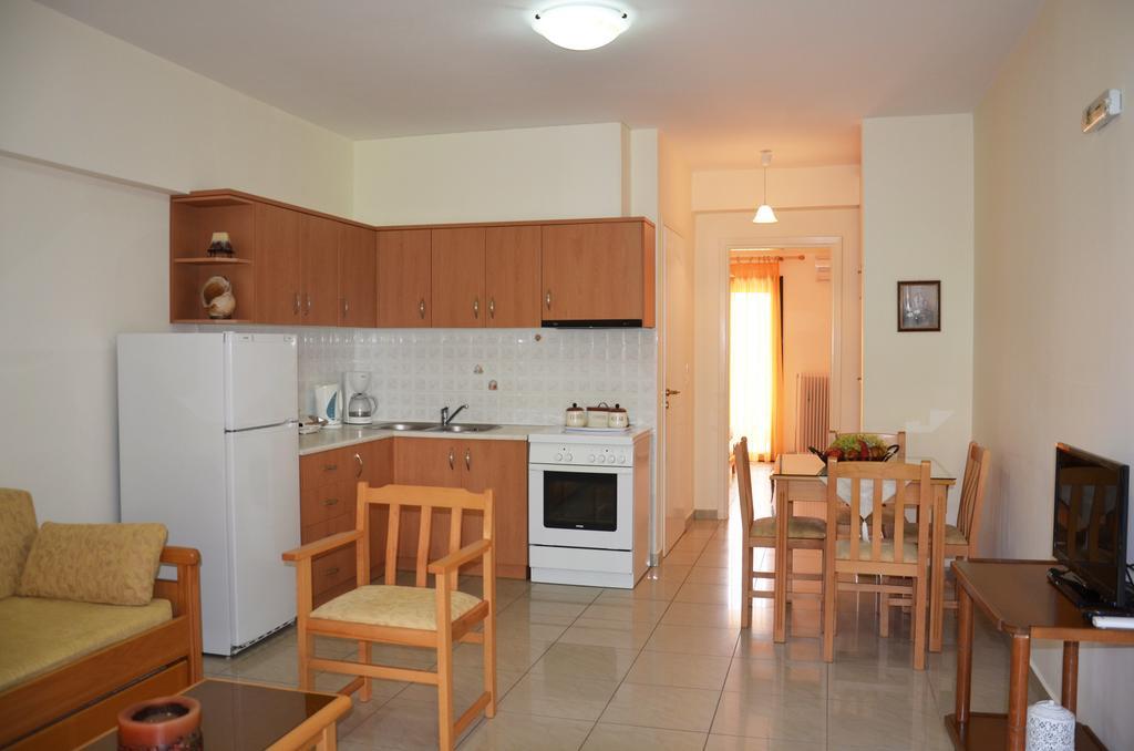 Hotel Patelis Poúlithra エクステリア 写真